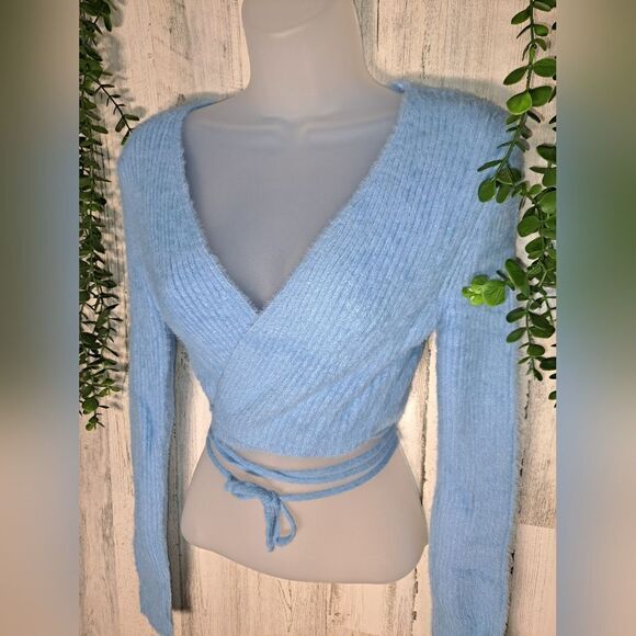 NWOT Miss Sparkling Cropped Tie Waist Fuzzy Sweater - Picture 3 of 7